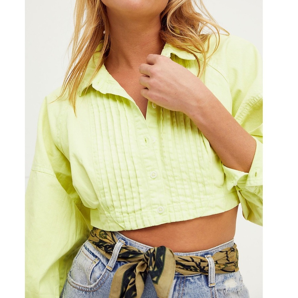 • fp spring cropped green button up top • - Picture 2 of 4